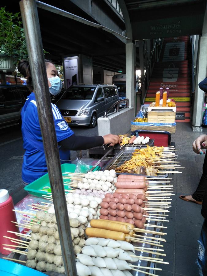 Badu Sukhumvit Dormitory Bangkok Ngoại thất bức ảnh