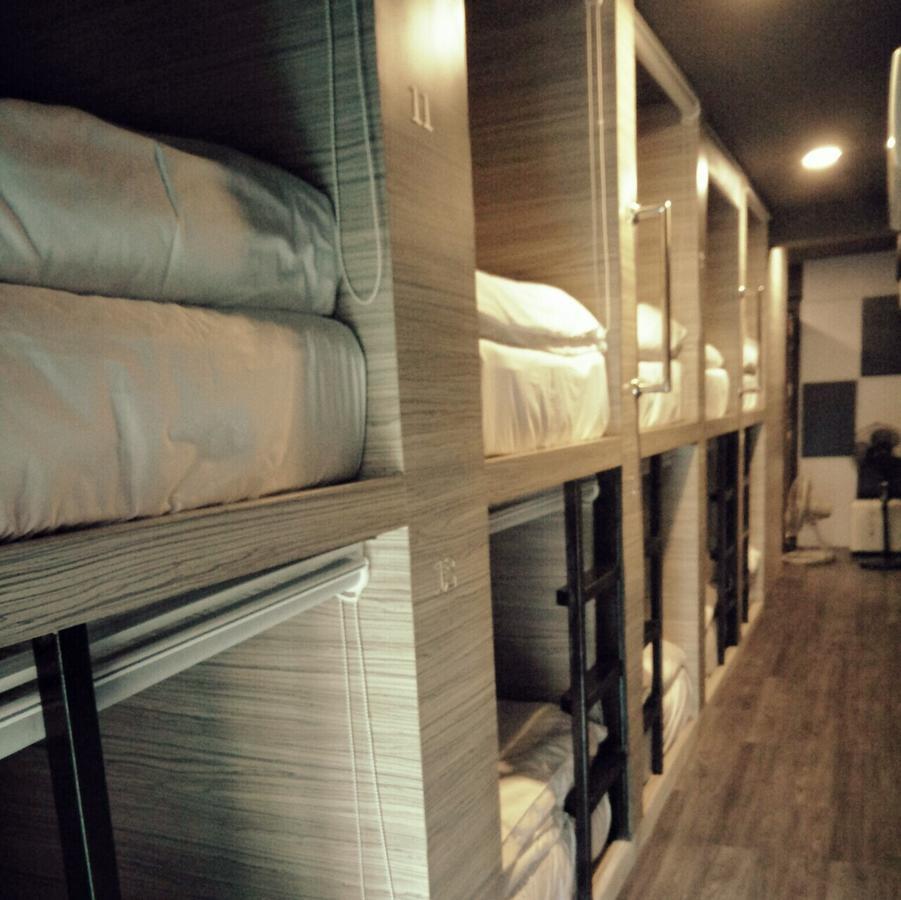 Badu Sukhumvit Dormitory Bangkok Ngoại thất bức ảnh