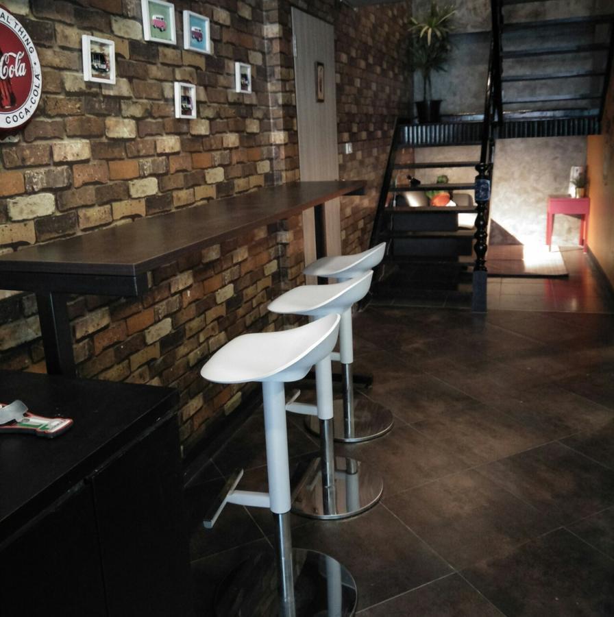 Badu Sukhumvit Dormitory Bangkok Ngoại thất bức ảnh