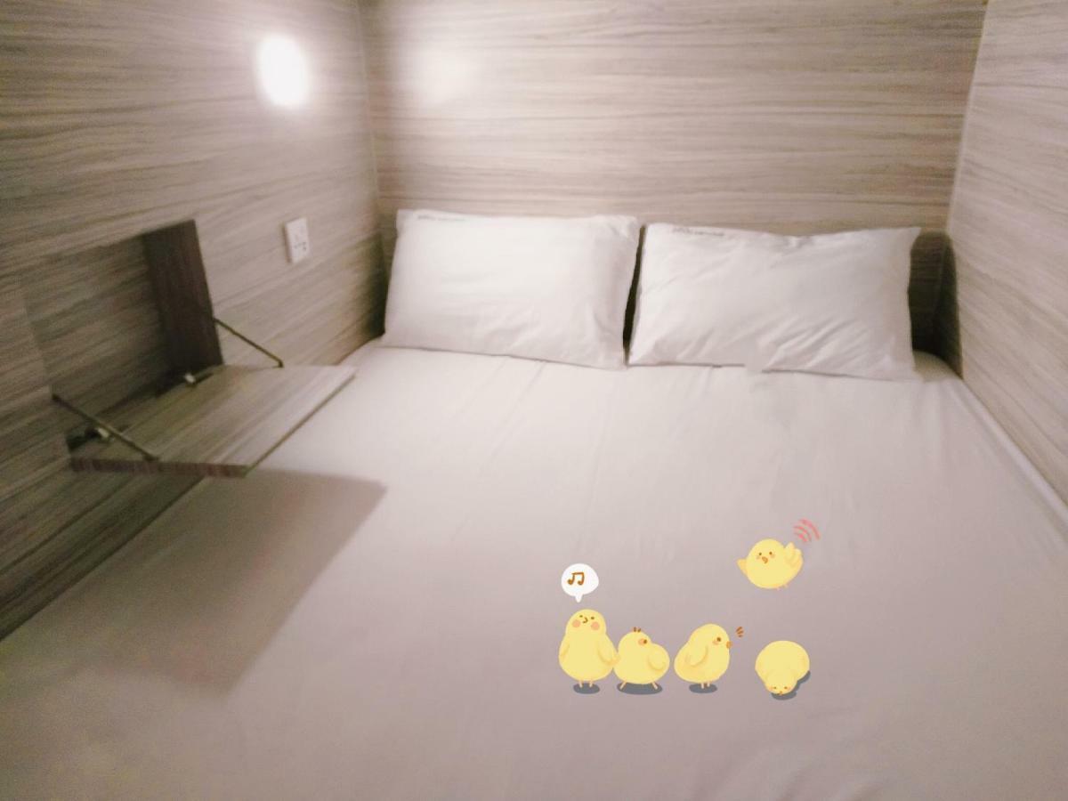 Badu Sukhumvit Dormitory Bangkok Ngoại thất bức ảnh