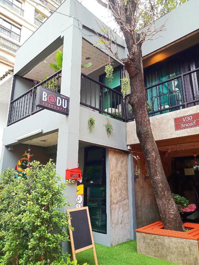 Badu Sukhumvit Dormitory Bangkok Ngoại thất bức ảnh