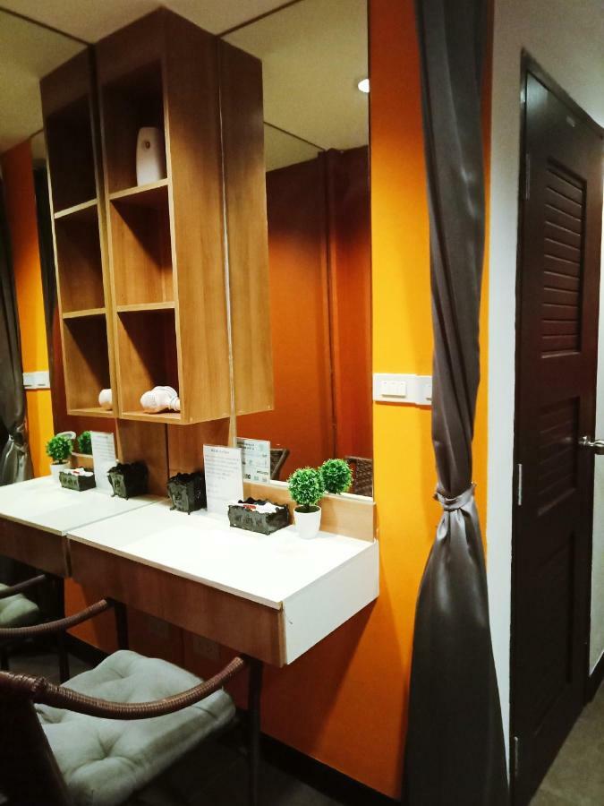 Badu Sukhumvit Dormitory Bangkok Ngoại thất bức ảnh